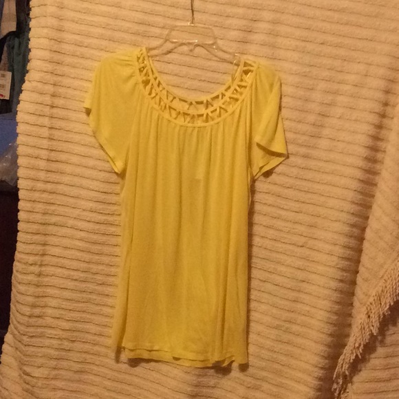 nice yellow tops